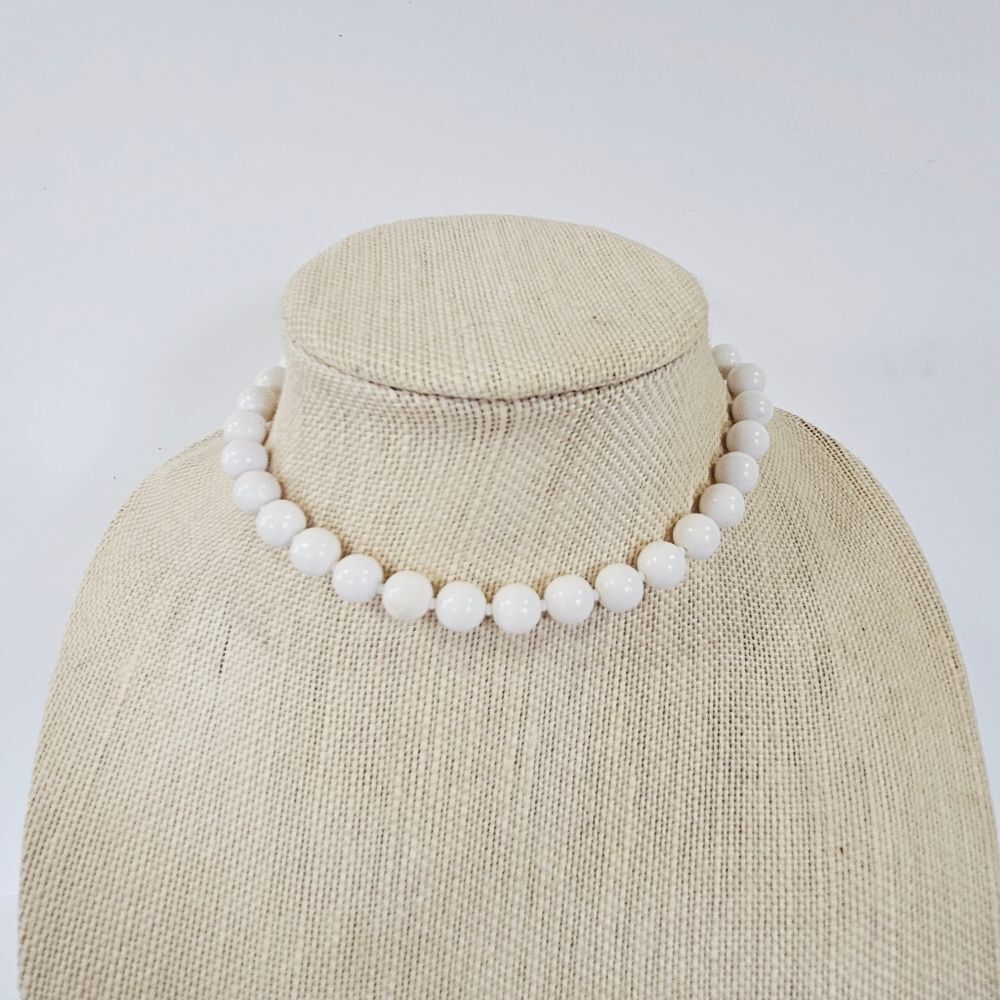 Vintage Signed Japan Round White Acrylic Lucite Beaded Gold Link Necklace Choker